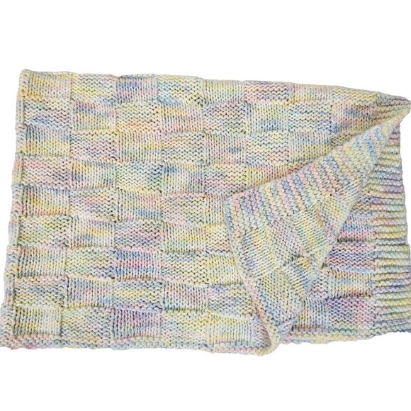 Handknit Crochet Baby Blanket Pastel Colors 46"x 30" Nursery Crib Clean Unisex - Picture 1 of 8